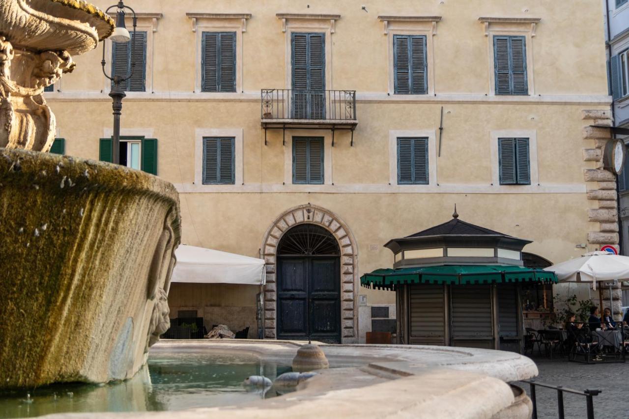 Casa Cristina In Piazza Farnese Apartment Rome Exterior photo